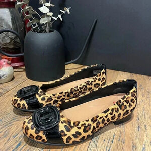 Clarks Unstructured Leopard Flats – Size 7